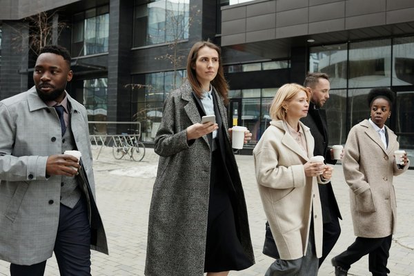 How Can AI Enhance the Management of Smart Grids?