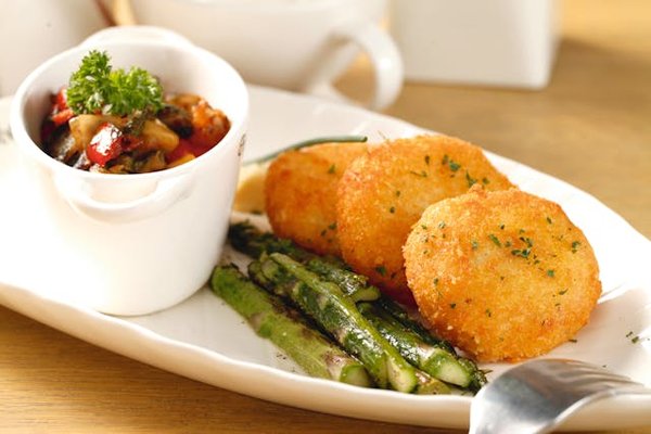 How to Create a Perfectly Balanced Gourmet Ratatouille Using Fresh Herbs?